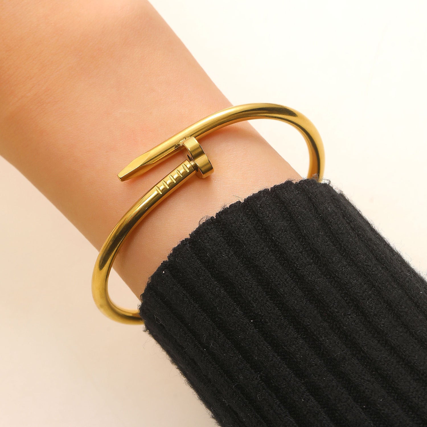 Stainless Steel Gold Bangle Set Zircon Inlaid Nail & Lucky Four Leaf Clover Bangles